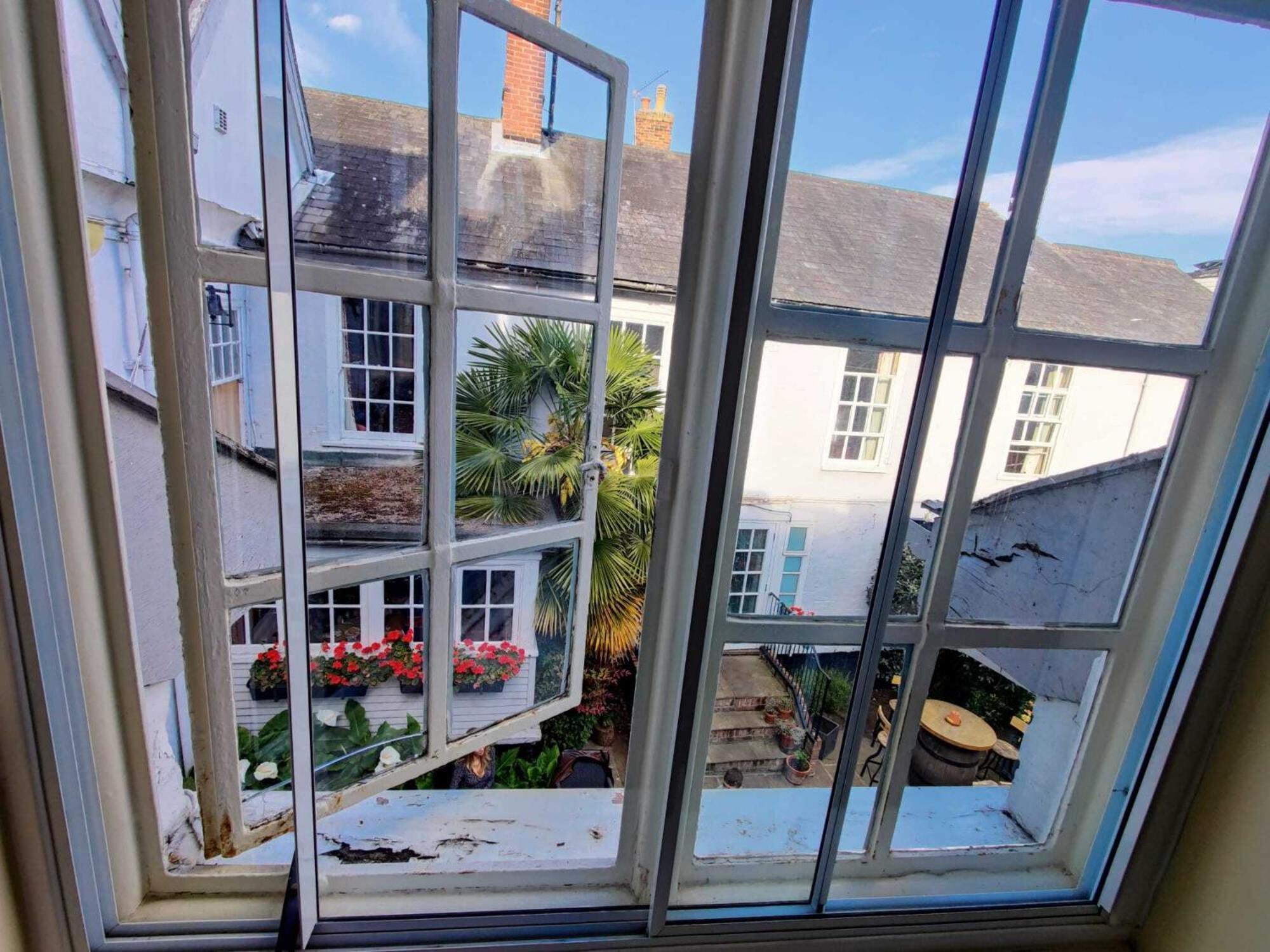 The Crown Hotel Framlingham Room photo